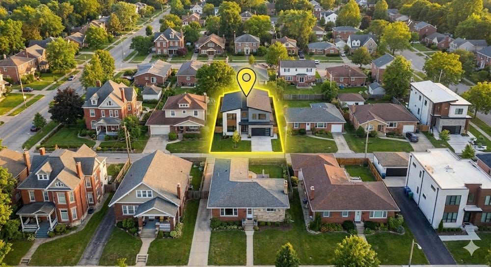 houses with one highlight map pointer